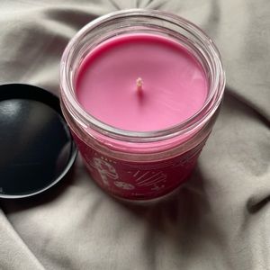 Crushed Candy Cane Candle White Barn